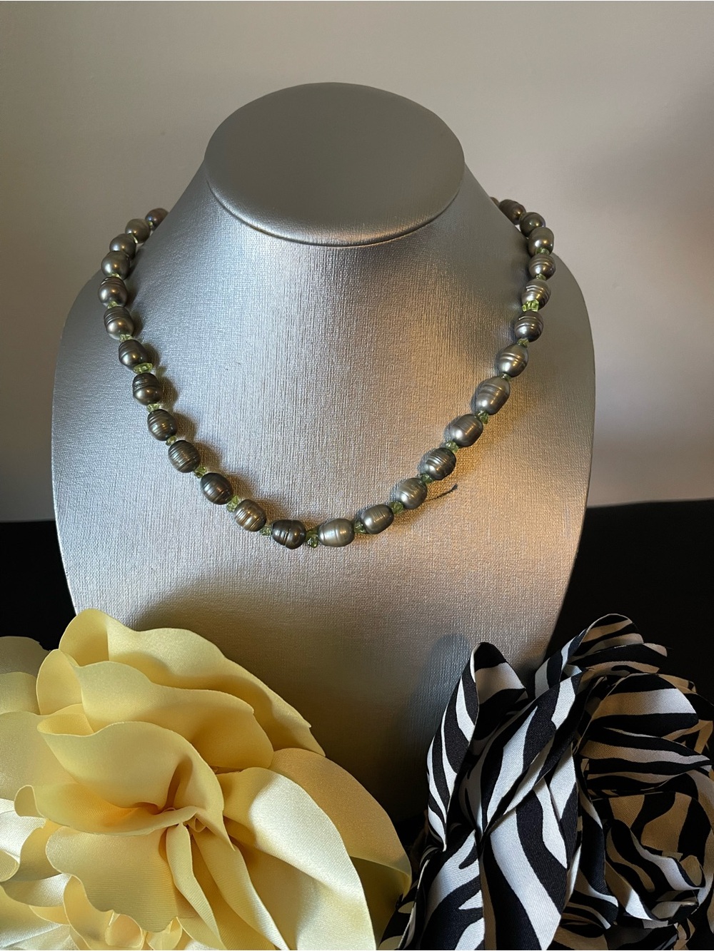 Gray-Green Pearl Strand Necklace - Women Jewelry